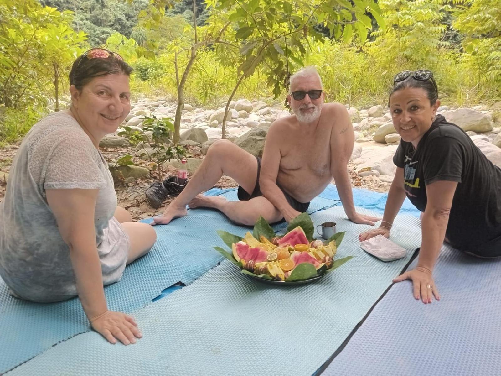 Magpie Homestay & Jungle Trekking Especially For Guest Trekking With Us Bukit Lawang Kültér fotó
