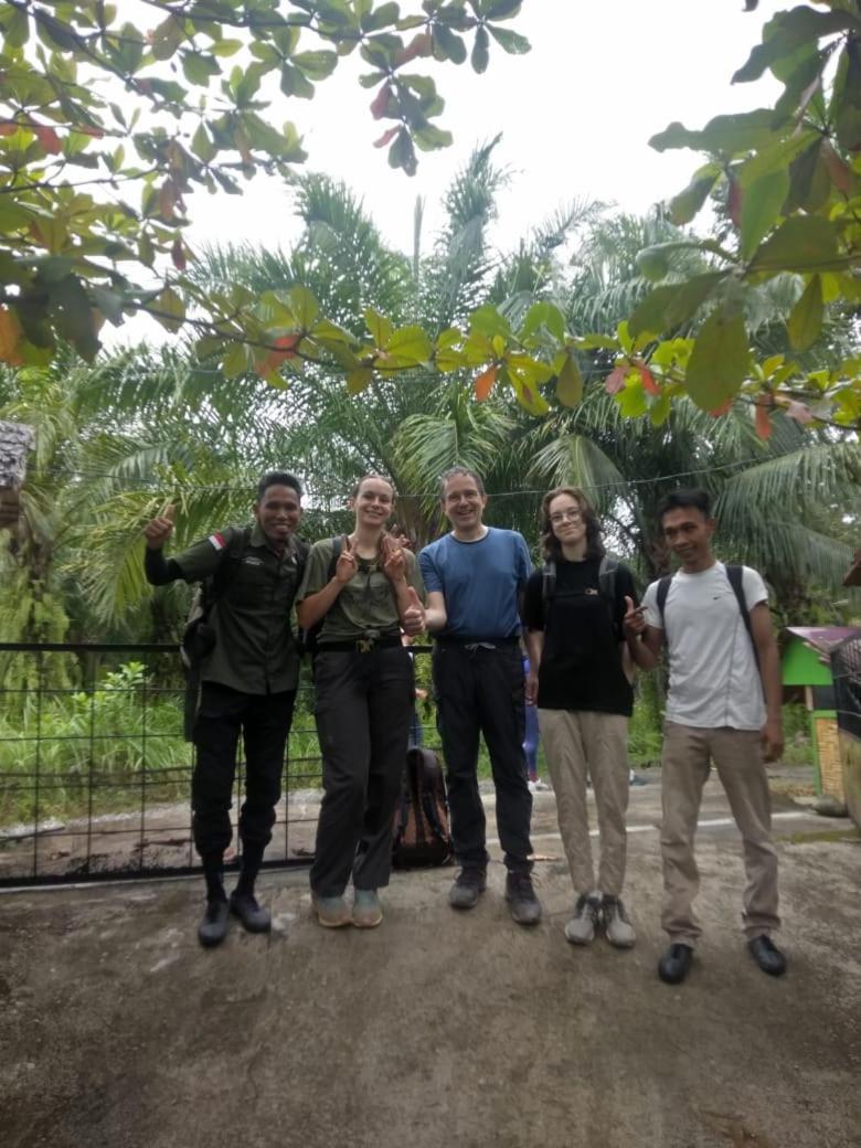 Magpie Homestay & Jungle Trekking Especially For Guest Trekking With Us Bukit Lawang Kültér fotó